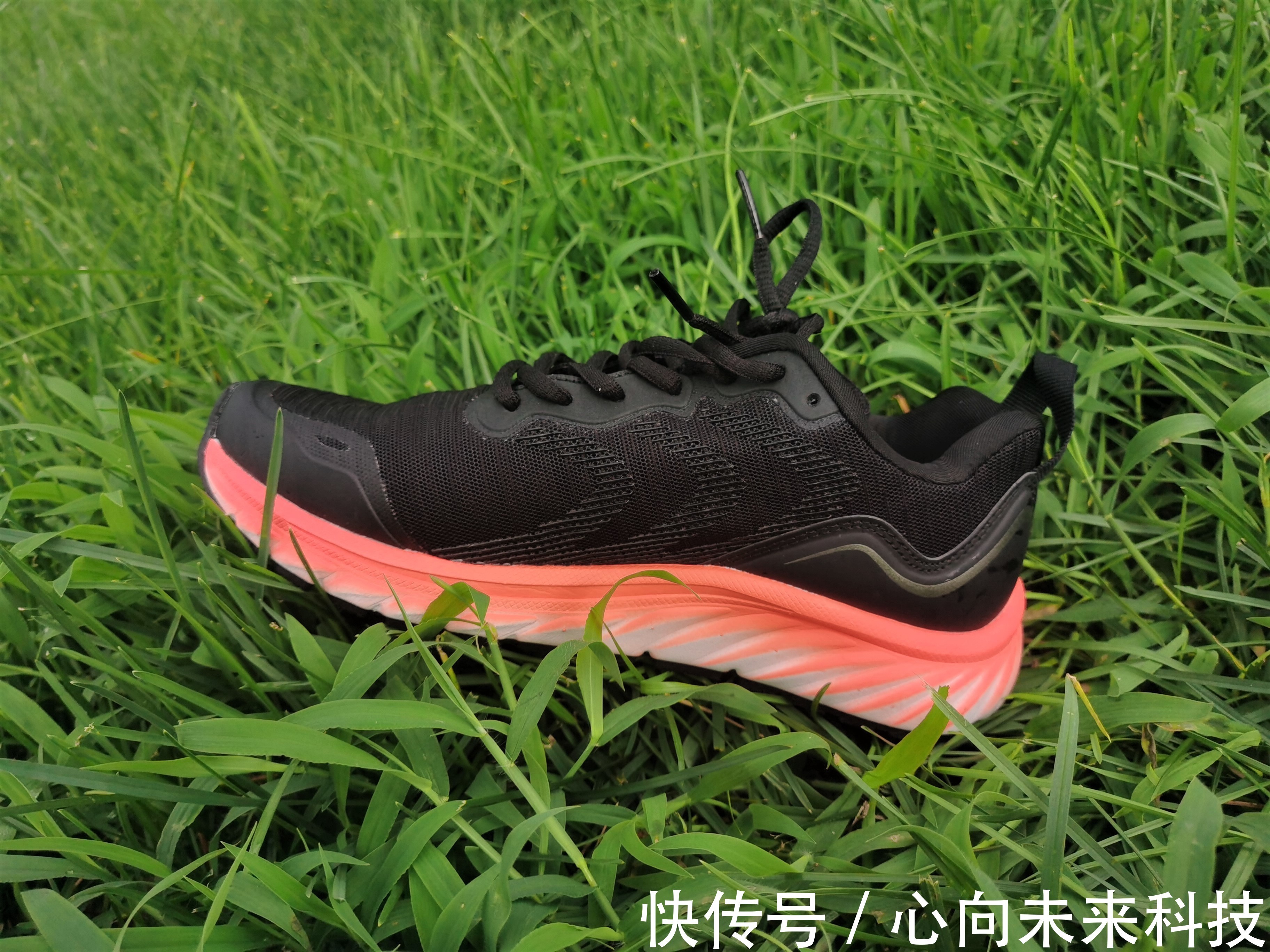 跑步|亚健康想开跑却不知如何选鞋，咕咚10K悦弹跑鞋，入门跑者首选