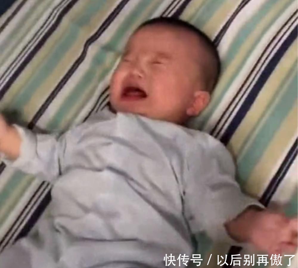 爸爸|爸爸好不容易将宝宝哄睡,接下来竟是如此情况,爸爸不淡定