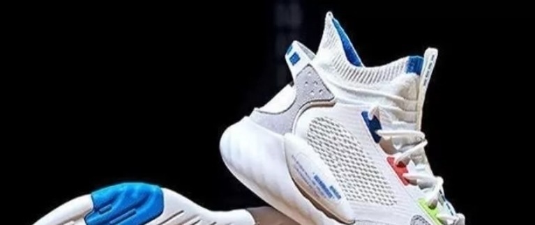 pg1 穷学生也买得起,盘点5款“价格亲民”的时尚球鞋,实战无压力