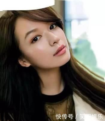 亚洲扁平圆脸的福音来了,一块高光让你的五官变立体,闪成小灯泡
