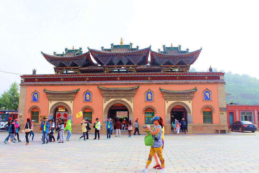  六大|酥油花、壁画、堆绣，中国藏传佛教六大寺院——塔尔寺