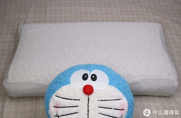 全方位守護睡眠，8H蝶形肩頸養護天然乳膠枕Ace