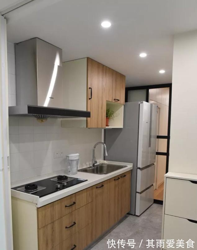 柜子|老公非要给厕所装“两个门”,家人不理解,完工后发现他真睿智!