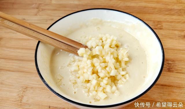 早餐|入冬后,我家迷上这早餐,香喷喷热乎乎,吃上两个就管饱,舒服