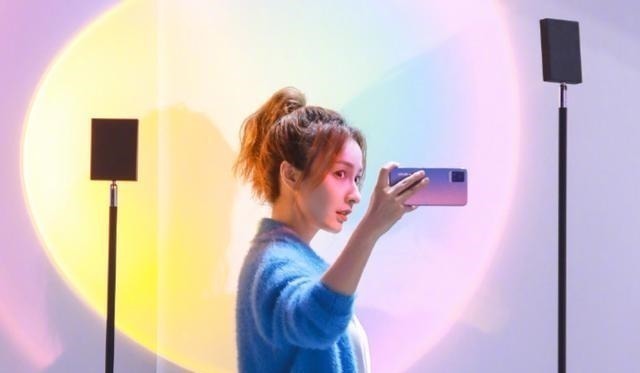 乘风破浪|现在的吴昕无疑是自信的,她知道自己的方向,也在尝试不同的东西