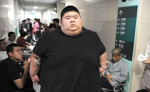 体校|曾是中国第一胖，在健身房遇见爱情，一年成功减下400斤！