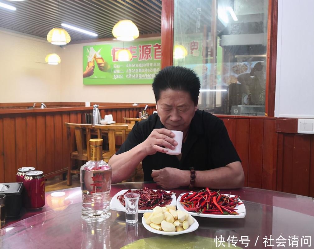辣椒|他不听医生建议,每顿5斤辣椒配白酒,如今成这样