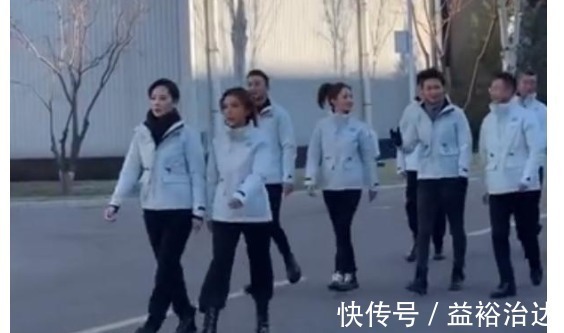 央视|央视跨年晚会嘉宾阵容出圈,碾压地方台阵容,董卿惊喜亮相