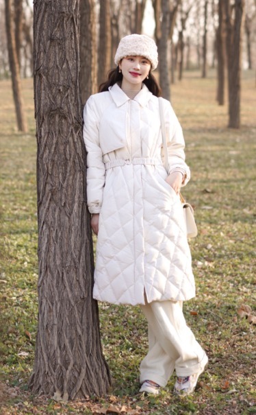 棕色|真正衣品高的女人,羽绒服也能穿出高级感,看时髦精示范吧