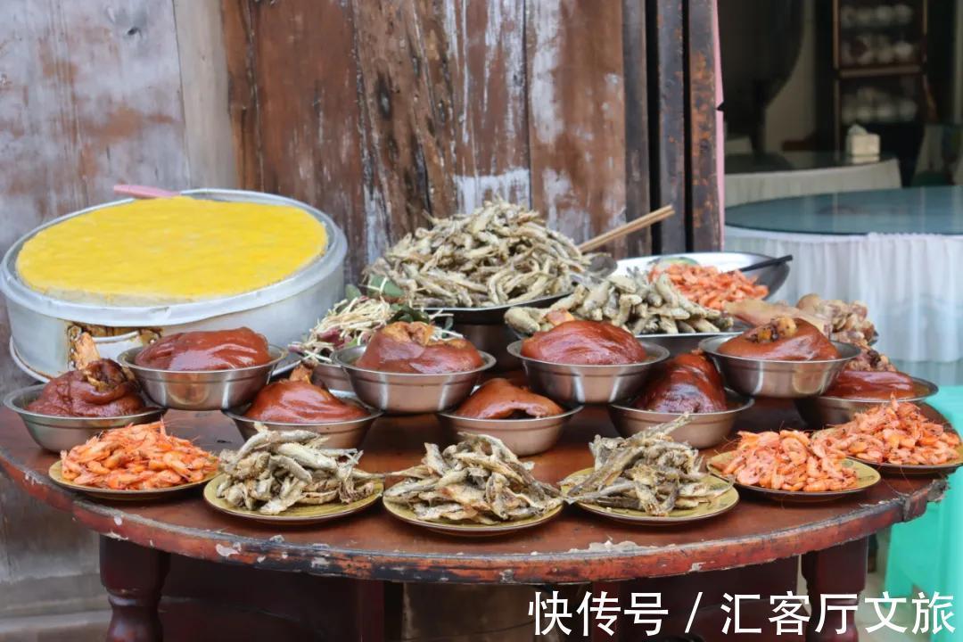 井盐|去年才通高铁,这座“十八线”国内小城,凭什么就火到了国外?