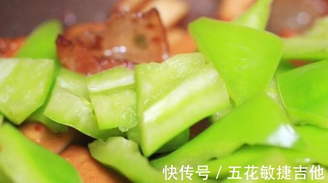 想吃|四步就能完成的腊肉小炒,荤素搭配,营养又解馋,吃了一次还想吃!