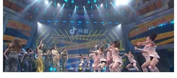燃爆|《蒙面舞王》首场淘汰赛结果揭晓,炸裂舞台燃爆全场