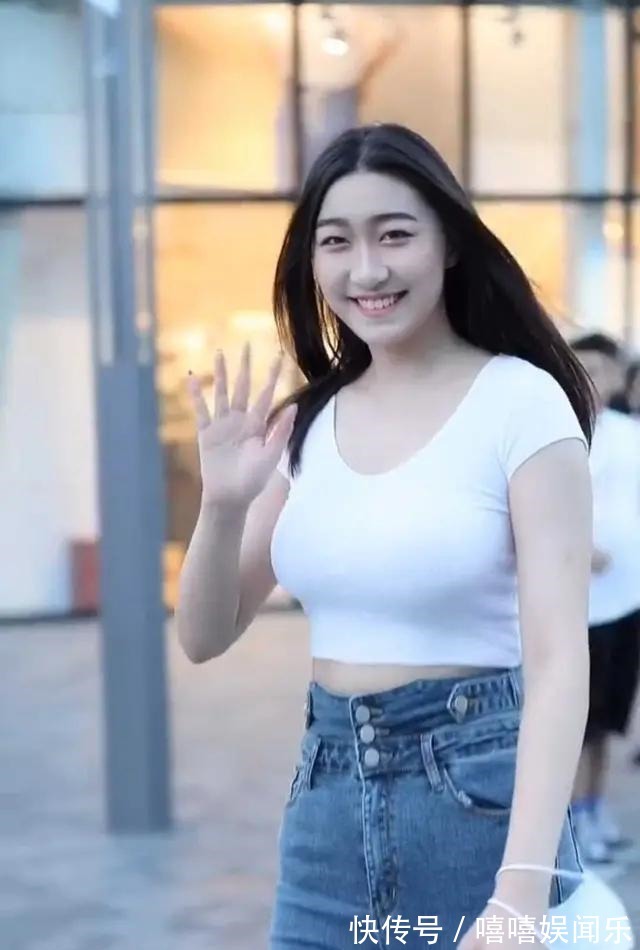 阔腿裤 束腰贴身的瑜伽裤,简约中透着个性感,颜值过人!