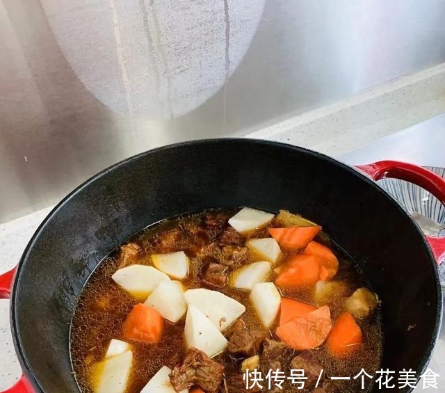 食牛腩|时光分两半，一半好消磨，一半食牛腩！