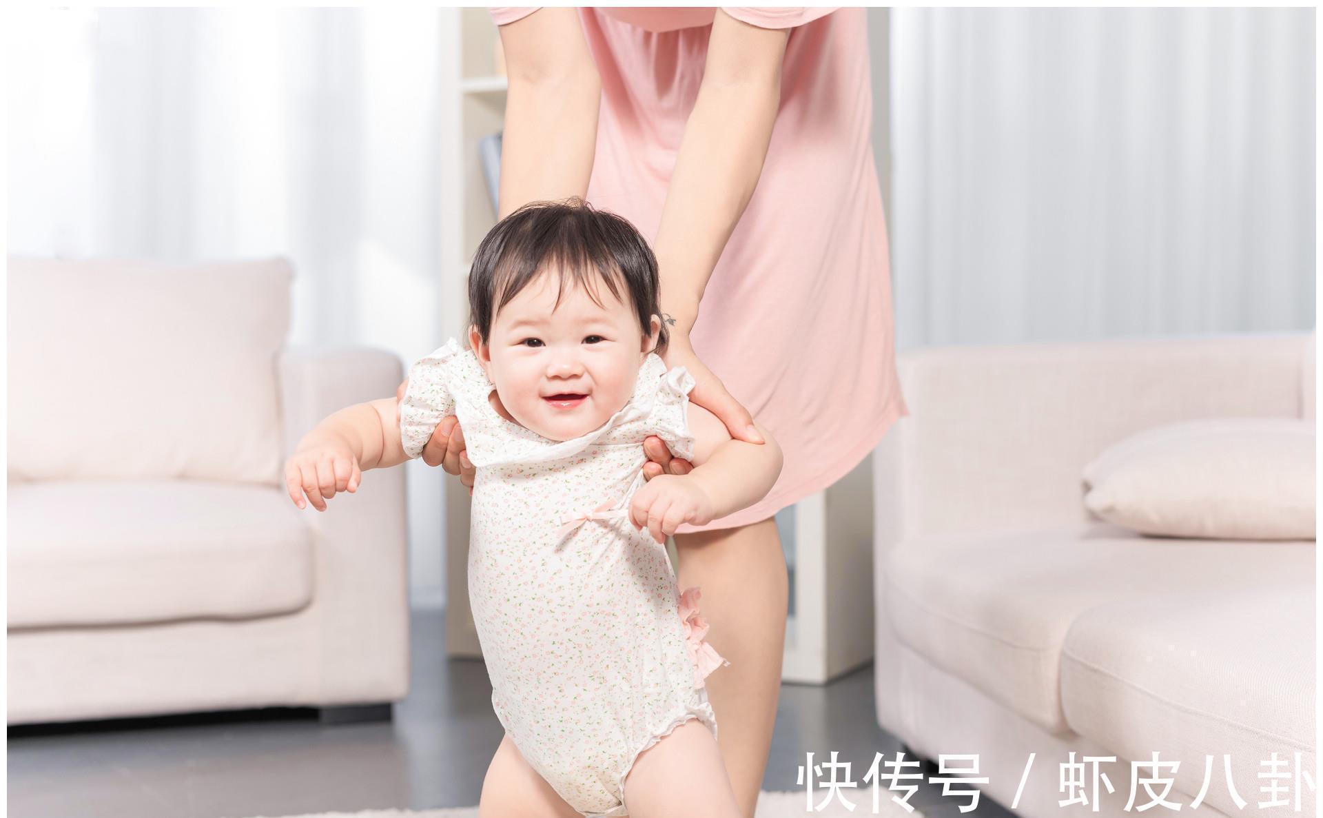 站立|宝宝什么时候开始学走路?时间范围搞清楚,过早过晚都不好