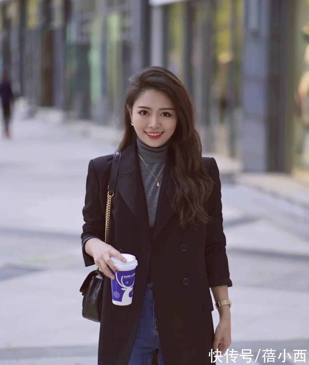 垫肩|今年还是穿“西装”外套最chic，学博主这样穿，比你想象中更时尚