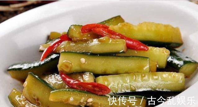 腌制|黄瓜怎么腌制才好吃?老妈用了20年的配方,香辣脆嫩,好吃不上