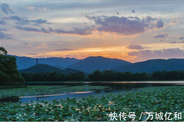 建筑面积|山水之间国望府，解码城市墅区的土地贵脉
