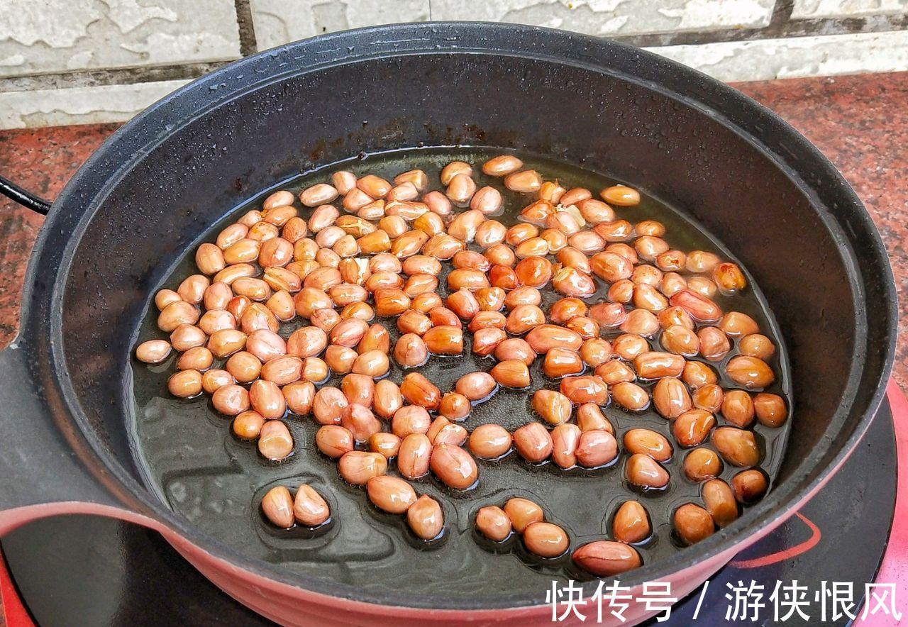 开胃小菜凉拌豆皮，简单拌一拌就上桌，家人百吃不厌