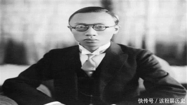 龙椅|溥仪晚年重游故宫，在龙椅下找出当年藏的1件东西，溥仪：这是我的宝贝！