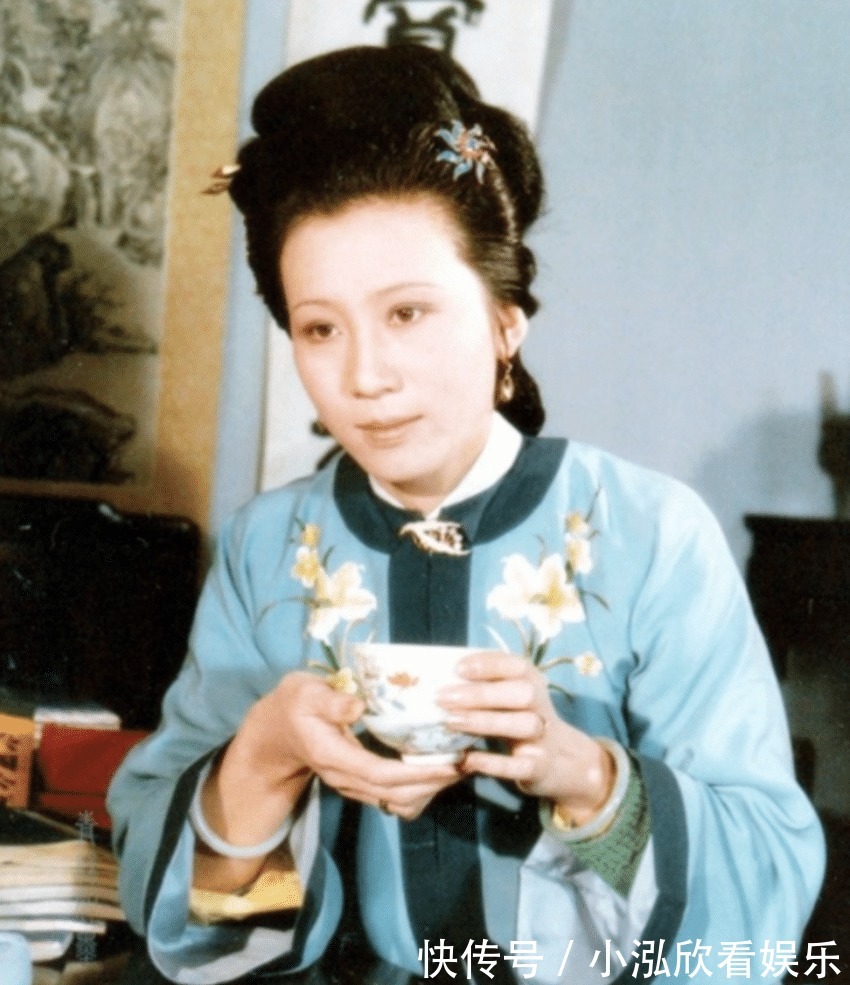 敬佩|红楼梦中最大智若愚的女人,更是成为了全府上下都敬佩的女人