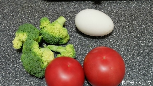 番茄只会炒鸡蛋?做法太普通了,来看看我这么做,简单营养又下饭