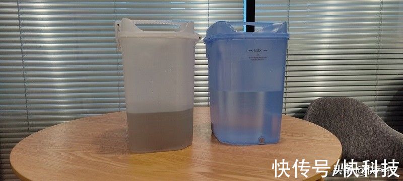 评测|拖完地它自己换水 云鲸智能扫拖一体机器人J2评测