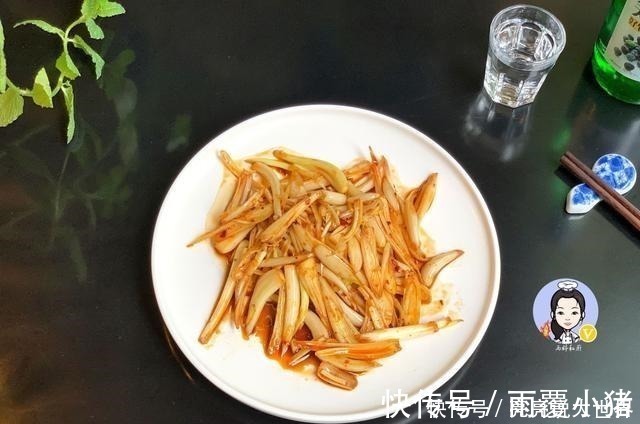 它被人称“菜中灵芝”,简单一拌就好吃,5块钱一斤,遇见别错过