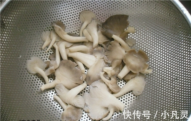 补水|进入深秋，我家三天两头喝这碗汤，十多块钱煮一锅，去燥润肌肤