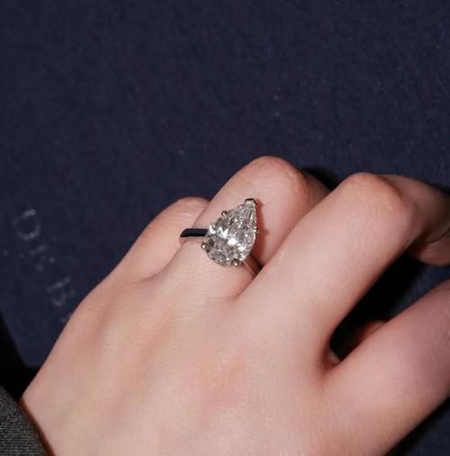 试戴了十只钻戒，分享一下选钻石的经验