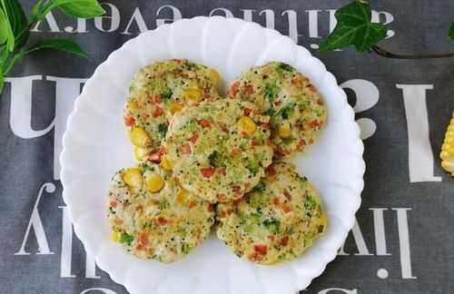 好吃|好吃不胖的蔬菜鸡胸肉饼,营养丰富,想瘦下来就这样吃