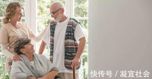 骨质疏松|建议中老年人：不管有钱没钱，尽量多吃4种营养零食，好吃又健康