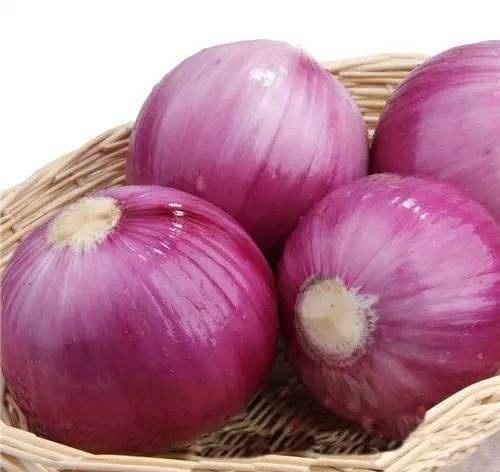 活了30年才知道，洋葱“白皮”和“紫皮”的区别，下次别再买错了
