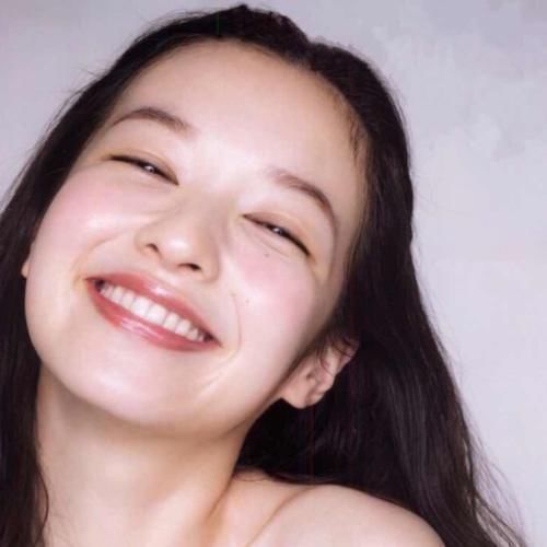 嘴唇|初中生想变薄嘴唇,一定要戒掉的3种“恶习”,小心香肠嘴没人爱