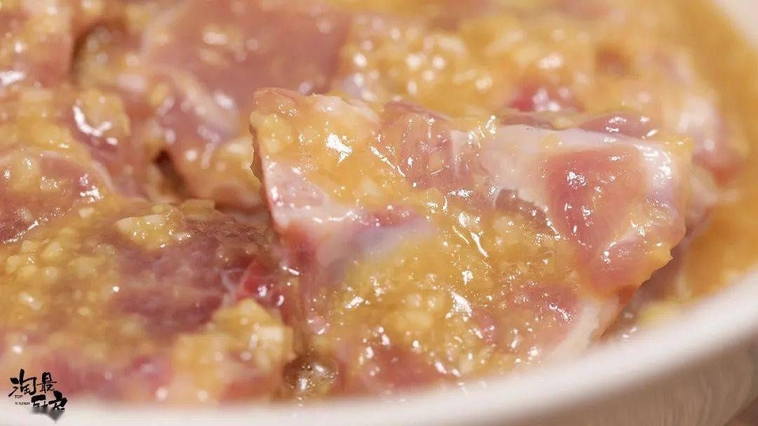 吃腻了糖醋排骨!一腌一蒸,香到邻居来敲门!