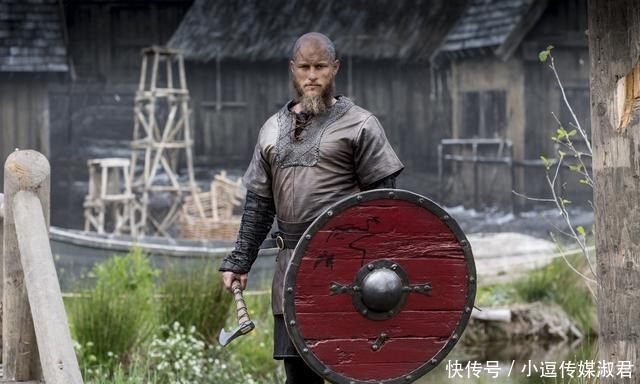 斯堪的纳维|维京文化的两大支柱:卢恩字母与吟游诗人