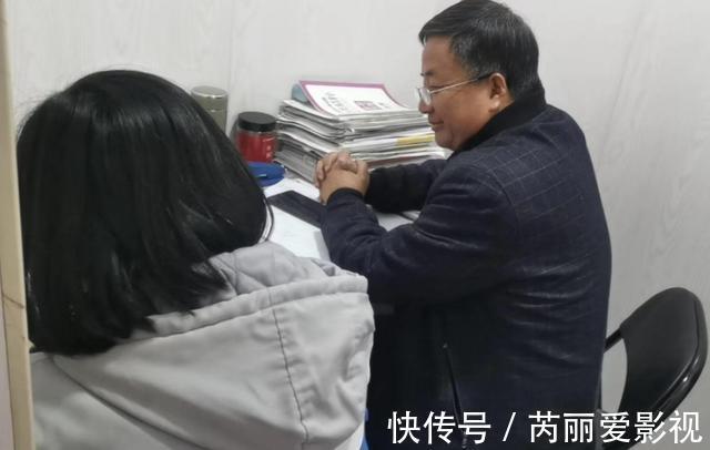 妈妈|“我儿子错哪了”3600÷9=400被扣5分,妈妈质问老师却被打脸