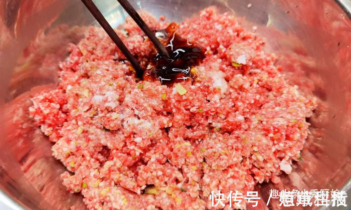 秋天，用此菜包饺子，比萝卜白菜营养，比韭菜鲜，再不吃就过季了