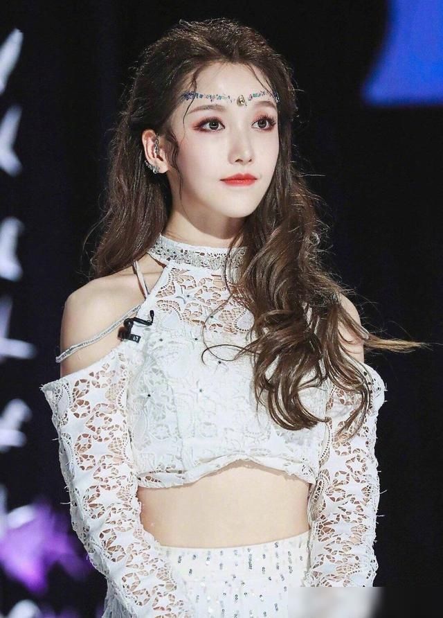 姜贞羽 姜贞羽将返场《创造营》总决赛,鹅真的把她的热度利用的一干二净