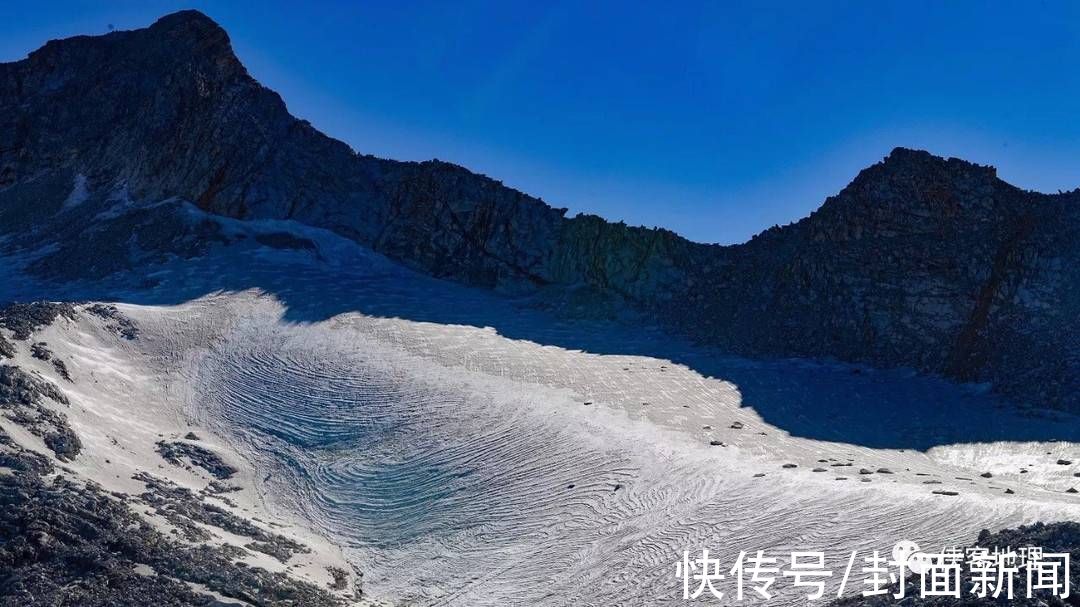 悬谷|地质专家解码四川“冰雪”：地理优势造就滑雪场 冰川“割裂”出美景｜“热”雪四川?