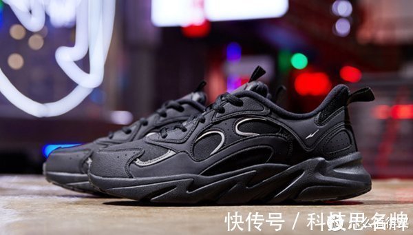 安踏 一定要支持国货,更主要的还是要力挺鸿星尔克