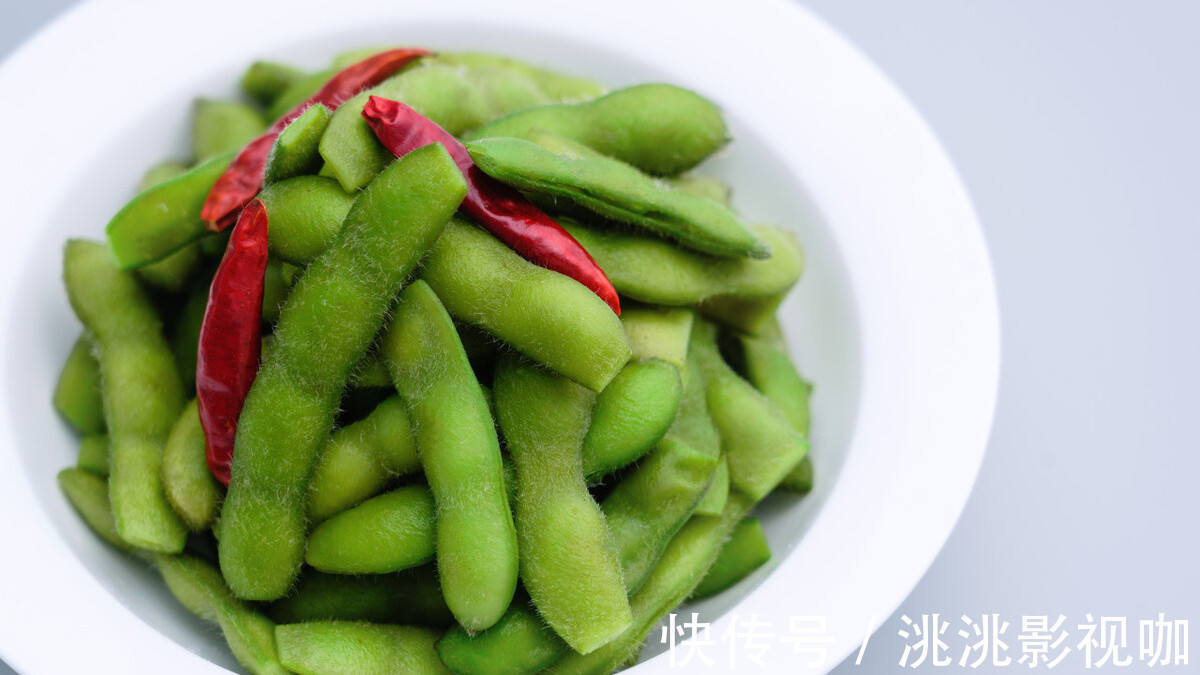 小技巧|煮毛豆，别直接加水煮，掌握4个小技巧，个个入味快，翠绿不发黄