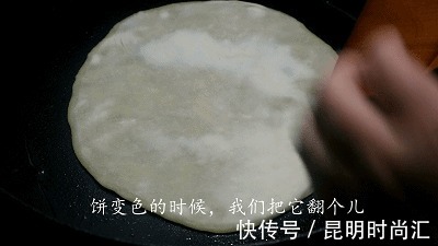 电饼铛|烙饼总发硬,记住3个要点,不干不硬,关键还香软多层