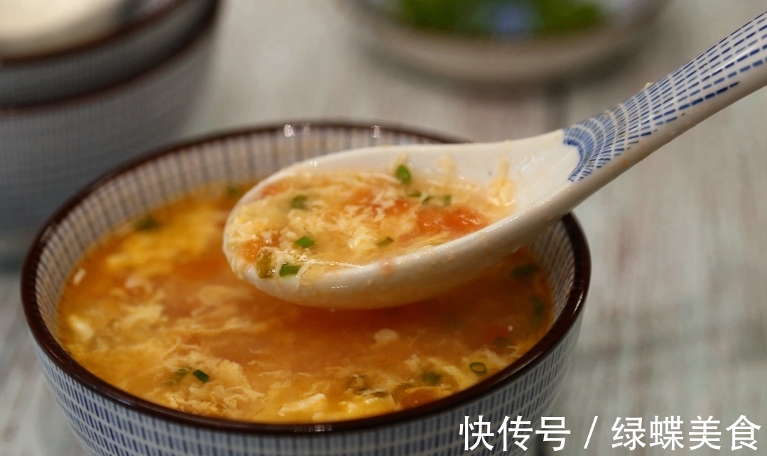 小葱|如何打造一碗完美的西红柿鸡蛋汤?30年私家小厨分享3个秘诀!