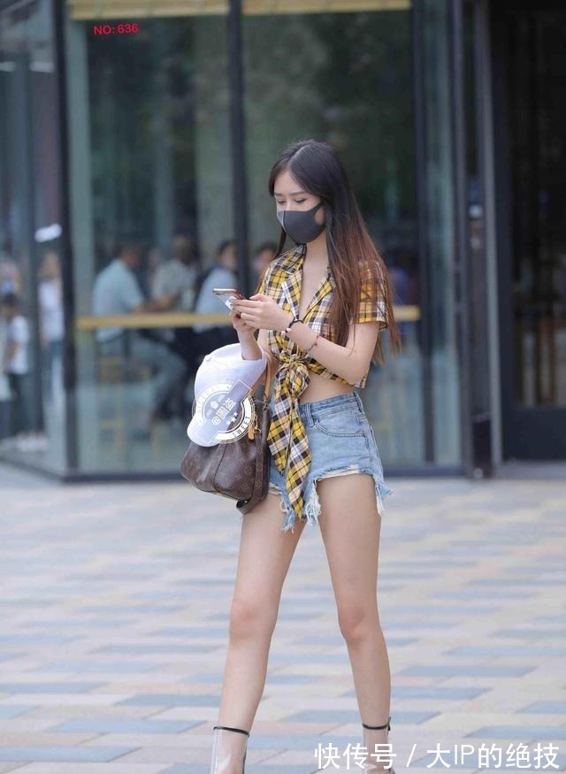 瑜伽裤 时尚精致的瑜伽裤穿搭衬托优美的线条,优雅舒适全都有,热情洋溢!