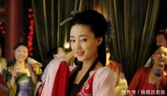 古代女子內衣只有 肚兜 那下半身穿什么 看完之后让人脸红 快资讯