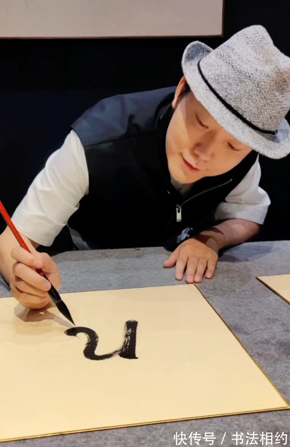 书法$“男神”李玉刚秀榜书“一帆风顺”,遒劲厚重,饱满大气,功底深