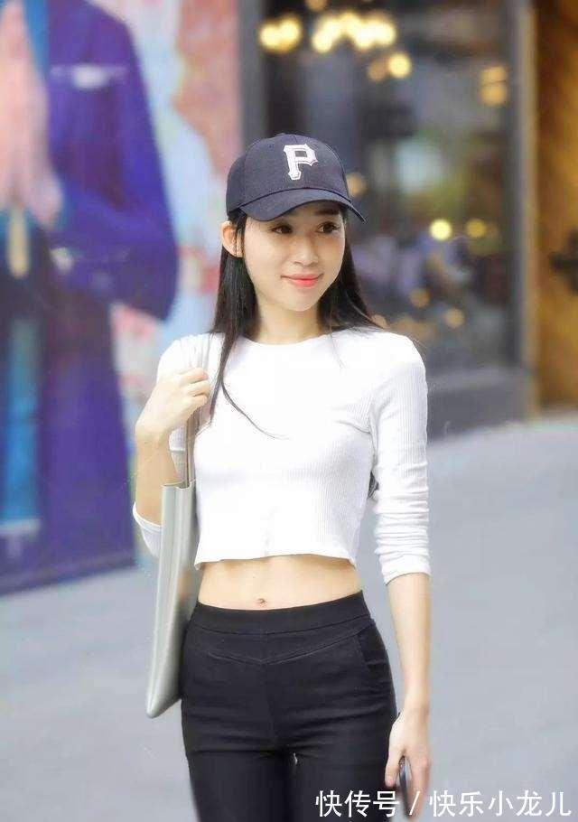 打底裤 清新活泼的打底裤装扮不乏气质感,带来强烈的视觉效果,时髦得体