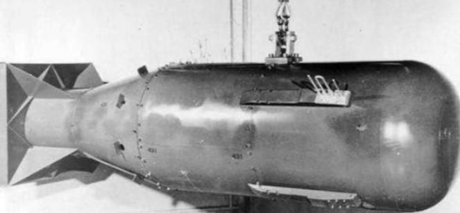 飞机|原子弹威力不仅非常大，而且还有辐射，投放它的人是如何逃生的呢