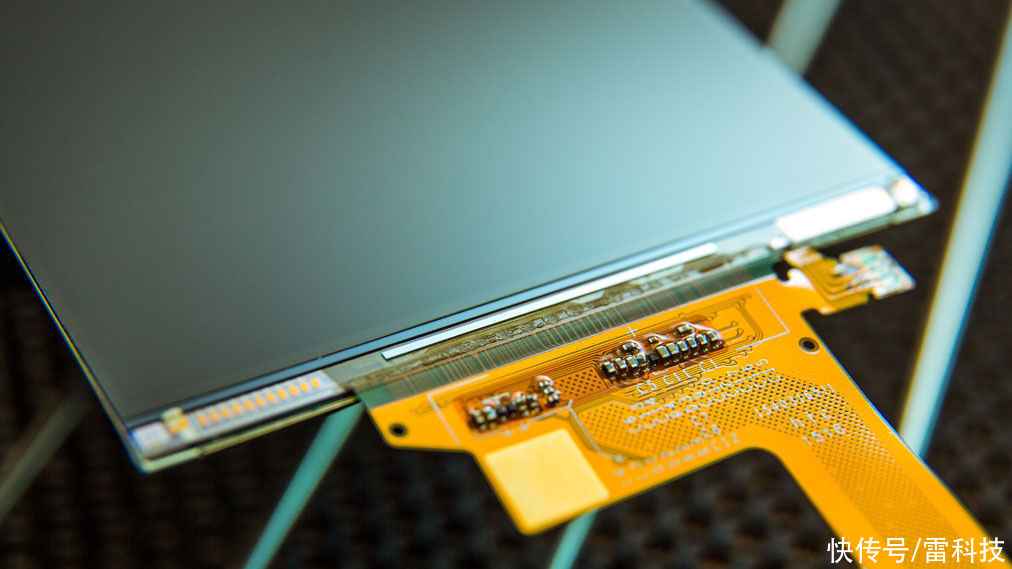 华为|不受美国限制！华为成功自研OLED驱动芯片：明年开始量产